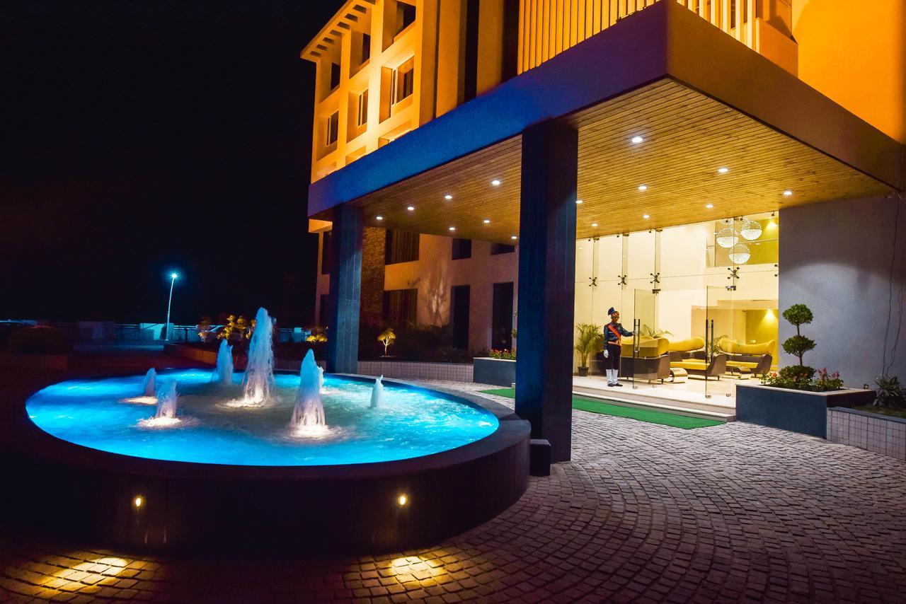 Hotel Atharva 乌贾因 外观 照片